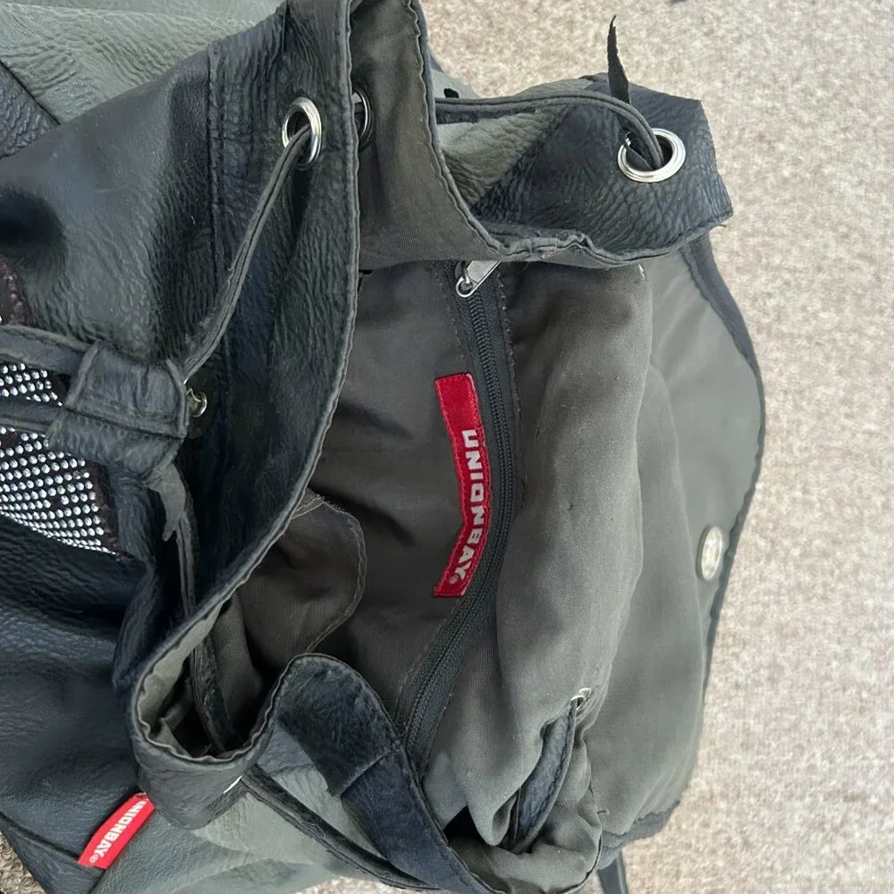 Backpack - Picture 6 of 6